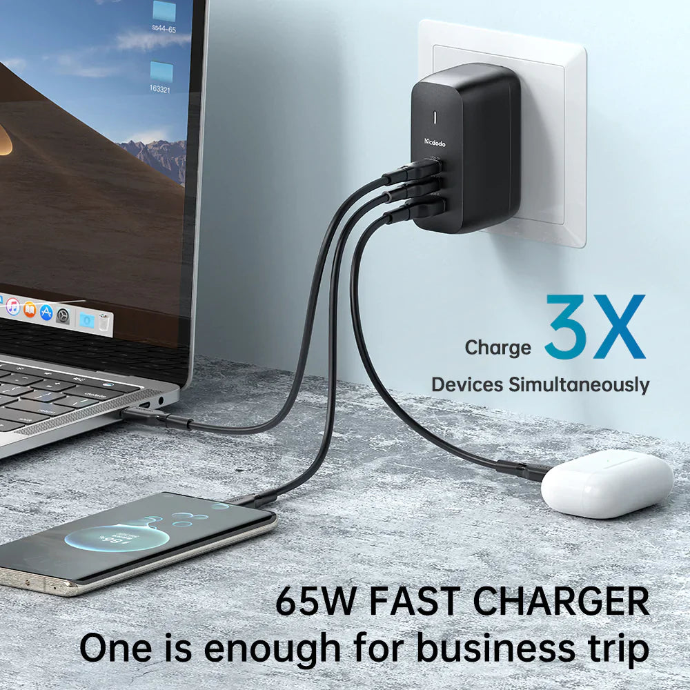 Mcdodo Convertible 65W GaN Dual Type-C & USB Fast Charger - شاحن جداري بمنفذين تايب سي ومنفذ يو اس بي سريع الشحن بقدرة 65 واط من مكدودو