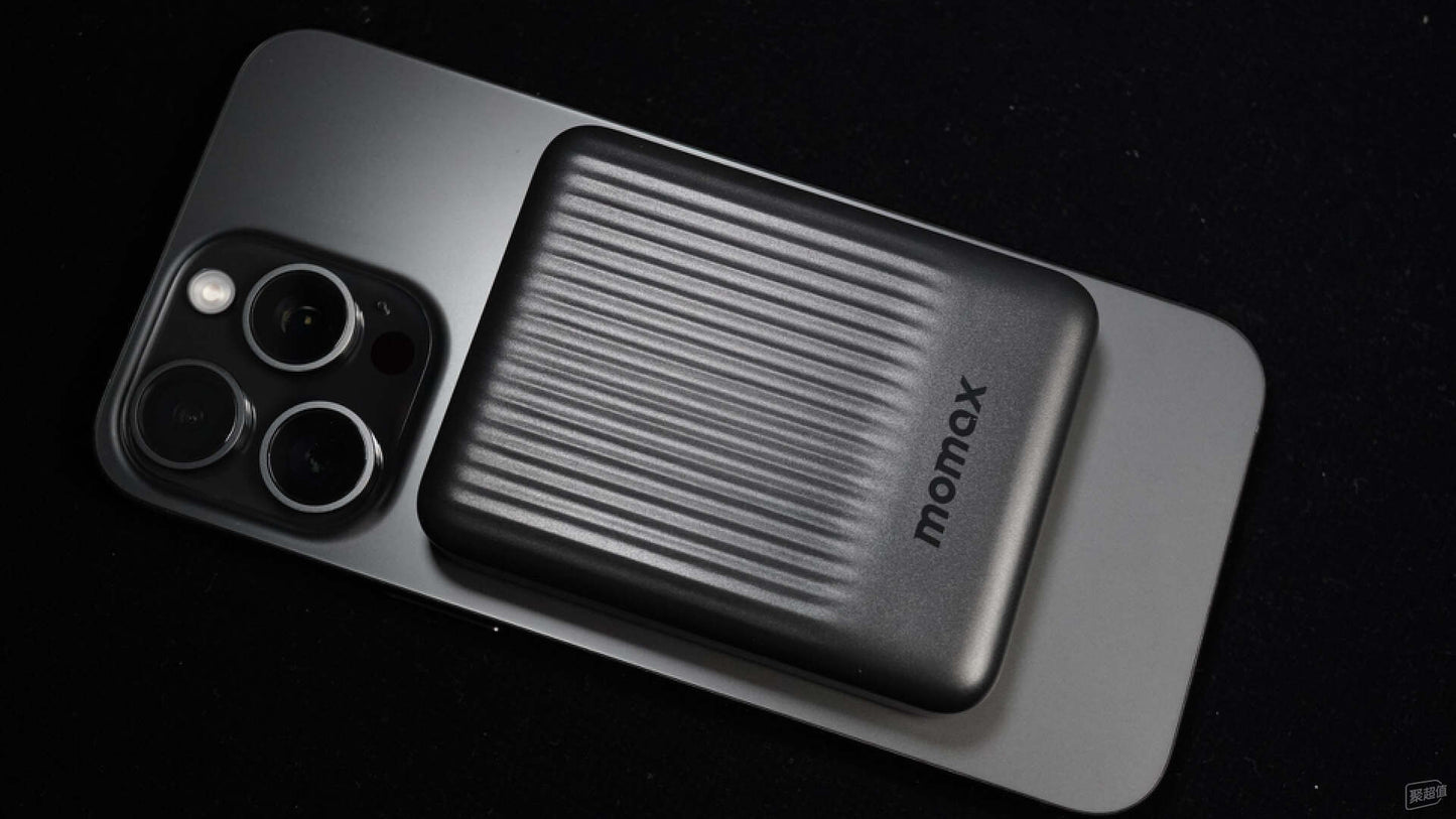 Momax Q.Mag Minimal, 5000mAh Magnetic Wireless Power Bank for MagSafe - باور بانك موماكس كيو ماج مينيمال اللاسلكي المغناطيسي متوافق مع ماج سايف, بسعة 5000 مللي امبير