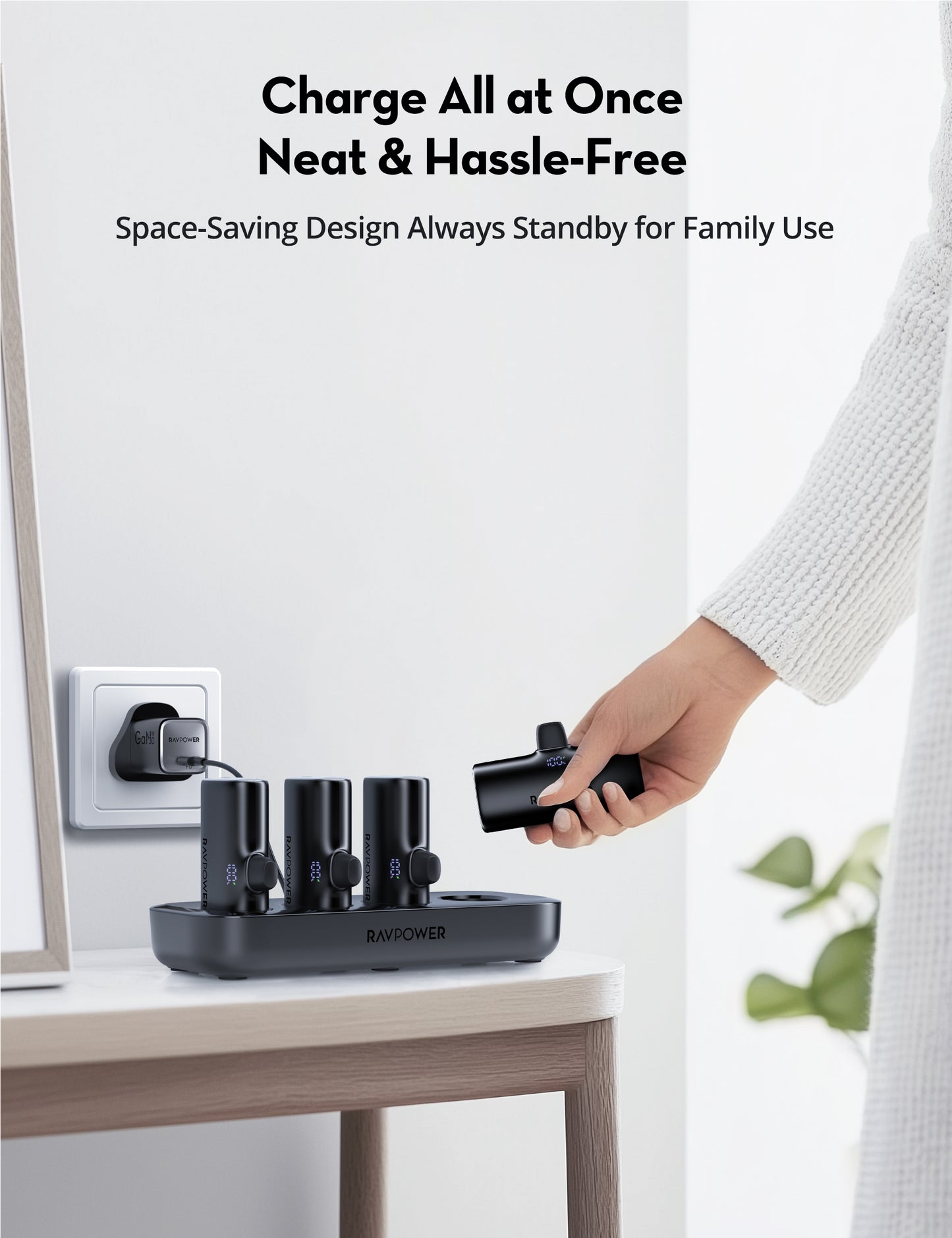 كومبو باور بانك راف باور, 4 x باور بانك بسعة 5000 مللي امبير مع قاعدة شحن - اسود | RAVPower RP-PB1223 Family Charging Combo 4 × 5000mAh Power Bank With Charging Station - Black