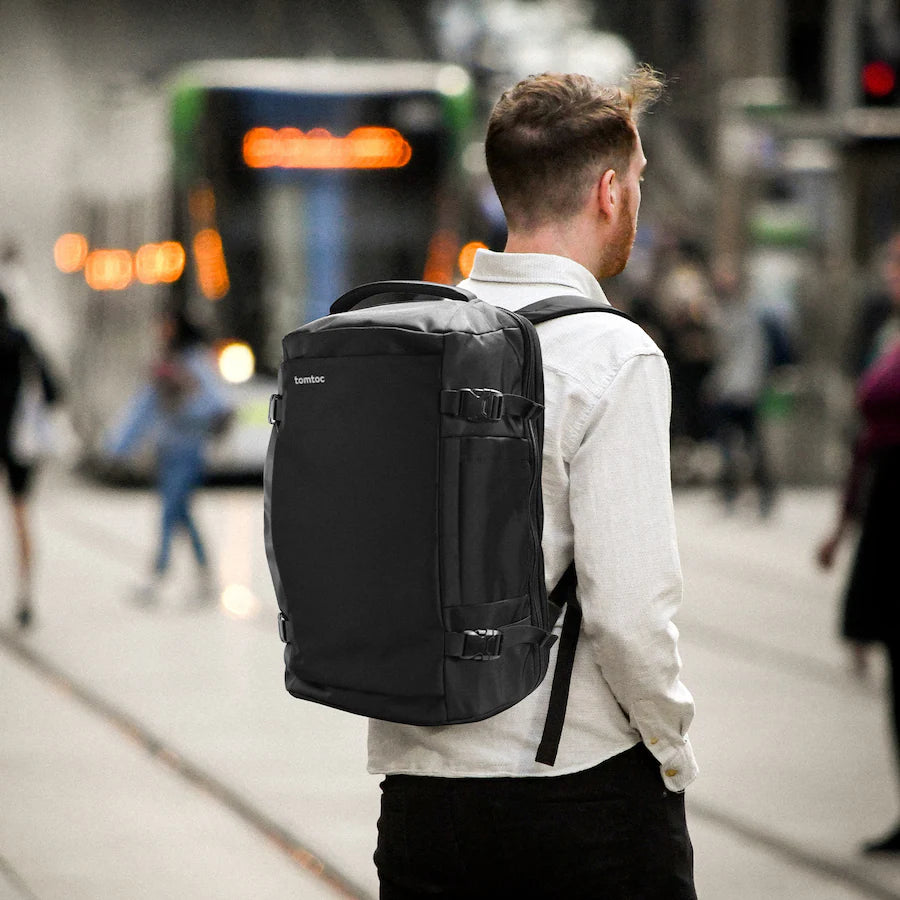 حقيبة ظهر توم توك نافيغيتور T66 للابتوب بحجم 17 انش وبسعة 38 لتر - اسود | tomtoc Navigator-T66 Travel Laptop Backpack 17 Inch / 38L - Black