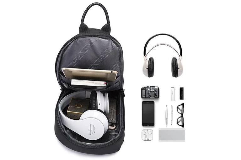 Bange Men Epithelium Coating Waterproof Crossbody Chest Bag with USB Port | حقيبة كتف رجالية من بانجي, مقاومة للخدوش والماء مع منفذ يو اس بي