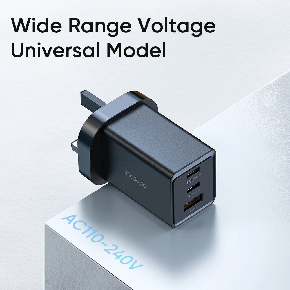 Mcdodo 67W 2Port USB-C & 1 Port USB Gan5 mini Fast Charger Pro with Type-c to Lightning Cable 1.2m - شاحن جداري بمنفذين يو اس بي سي ومنفذ يو اس بي بقدرة 67واط مع كيبل من تايب سي للايتننغ من مكدودو