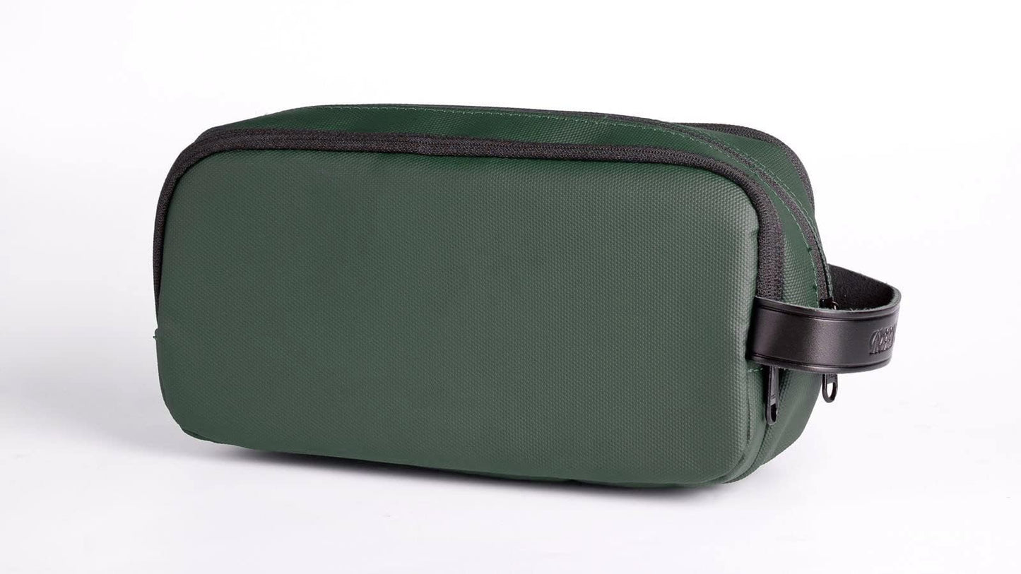حقيبة يد انيقة من جرين لايون - اخضر غامق | Green Lion Elegant Pouch – Dark Green