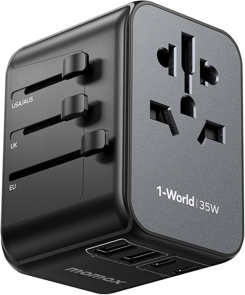 Momax 1-World PD 35W 5-Port Charger with AC Travel Adapter - شاحن موماكس 1-World PD بقدرة 35 واط, شاحن عالمي للسفر ب 5 منافذ ومحول طاقة AC