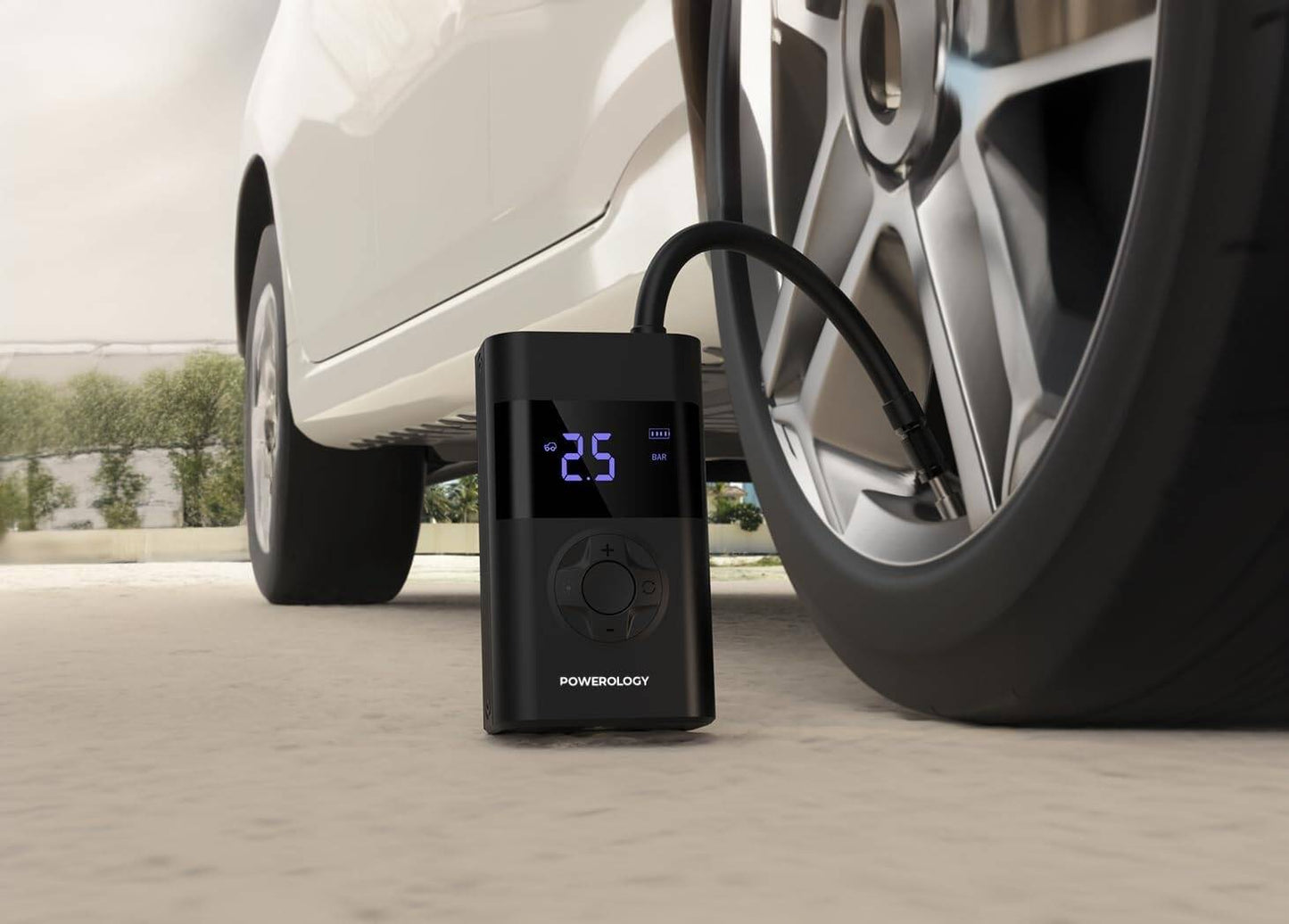 منفاخ هواء باورولوجي المحمول, بطارية بسعة 4000mAh, متعدد الوضائف مع باور بانك - اسود | Powerology 4000mAh 3C Mini Air Pump & Power Bank – Black.