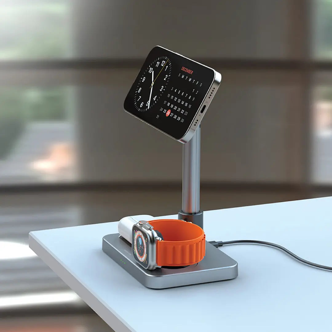 شاحن جرين لايون اللاسلكي 3 في 1 بتصميم تلسكوبي - فضي | Green Lion 3 in 1 Telescopic Wireless Charger – Silver