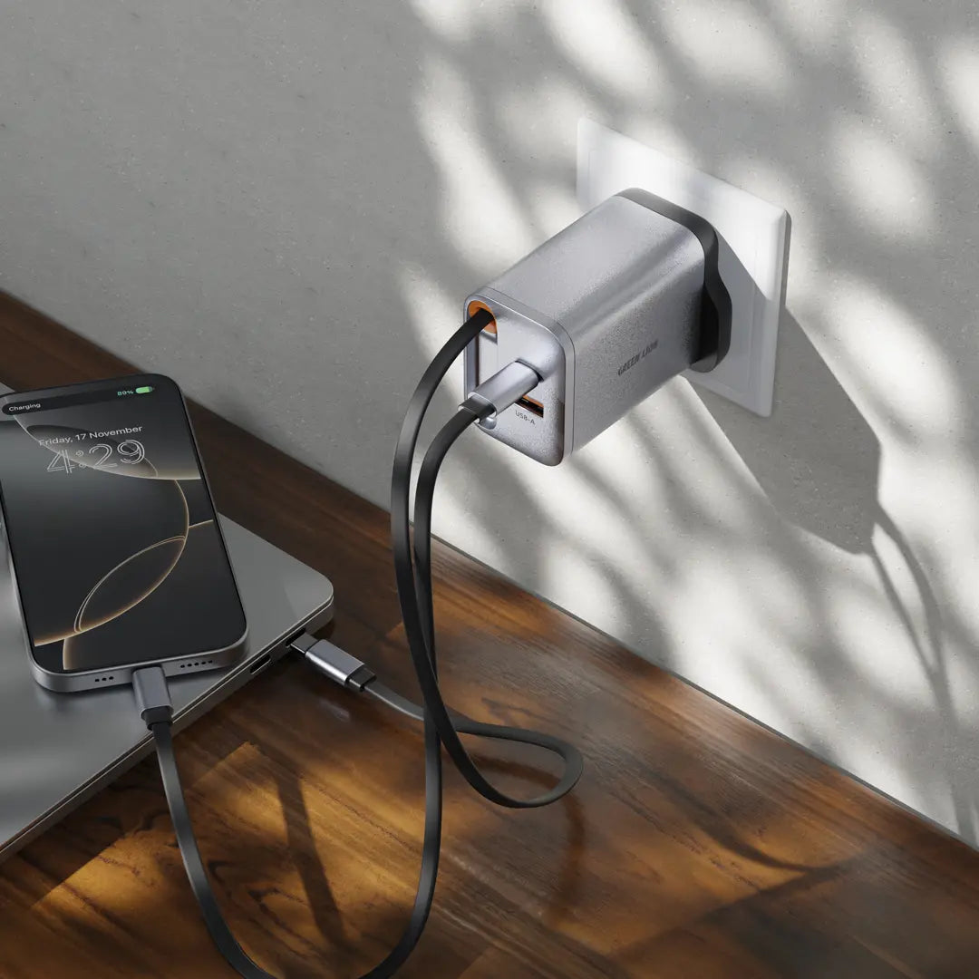 جرين لايون شاحن جداري GaN بقدرة 67 واط مع كيبل تايب سي مدمج - رمادي | Green Lion GaNPremium UK Plug PD 67W - Gray