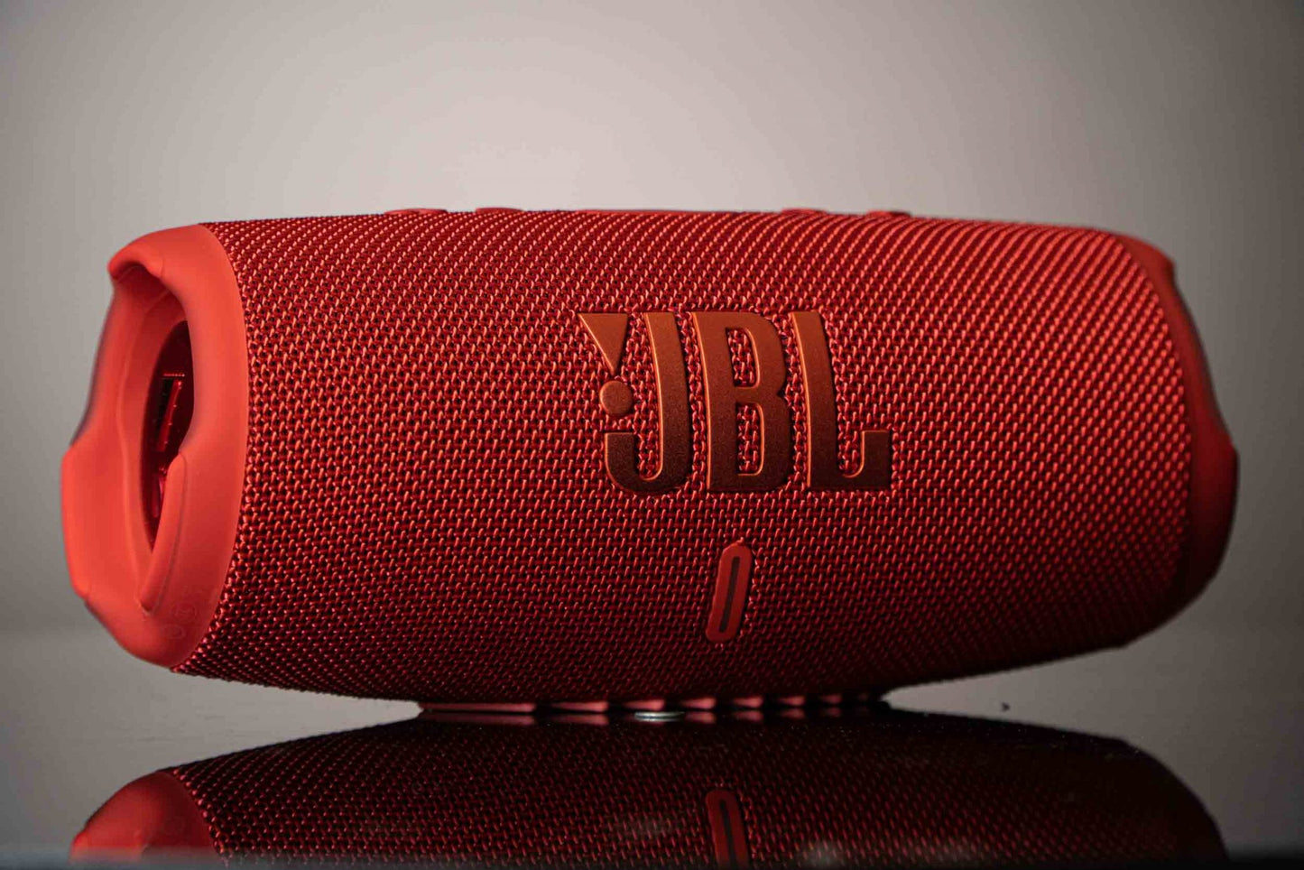 JBL Charge 5 Splashproof Portable Bluetooth Speaker – 20 Hrs Playtime | سبيكر جي بي ال جارج 5 محمول ضد الماء, تشغيل حتى 20 ساعة