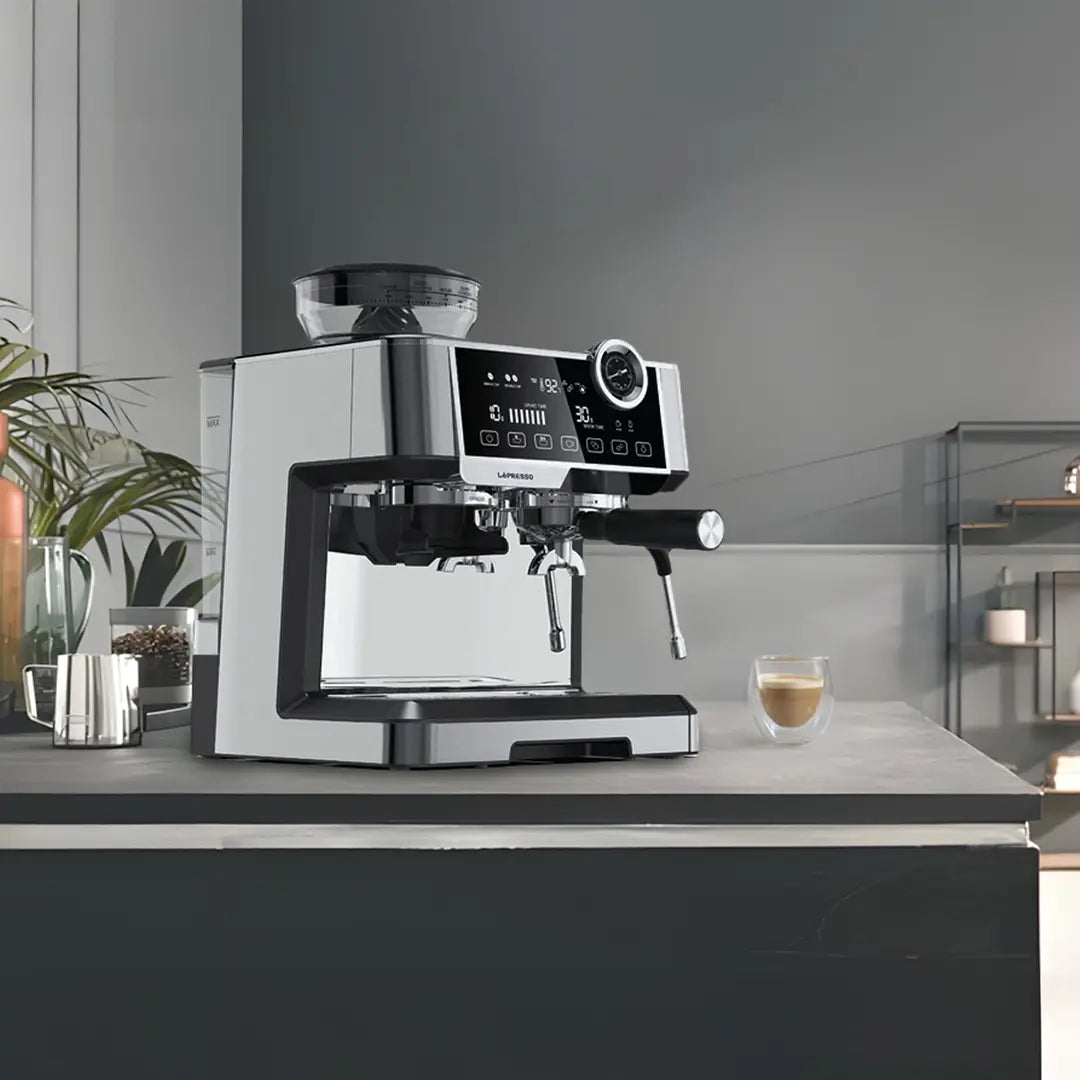 ماكينة القهوة المزدوجة ليبريسو مع مطحنة ومضخة ضغط 19 بار وسعة 2.8 لتر - فضي | LePresso Dual Boiler Coffee Machine with Grinder 19-bar ULKA Pump 2.8L - Silver