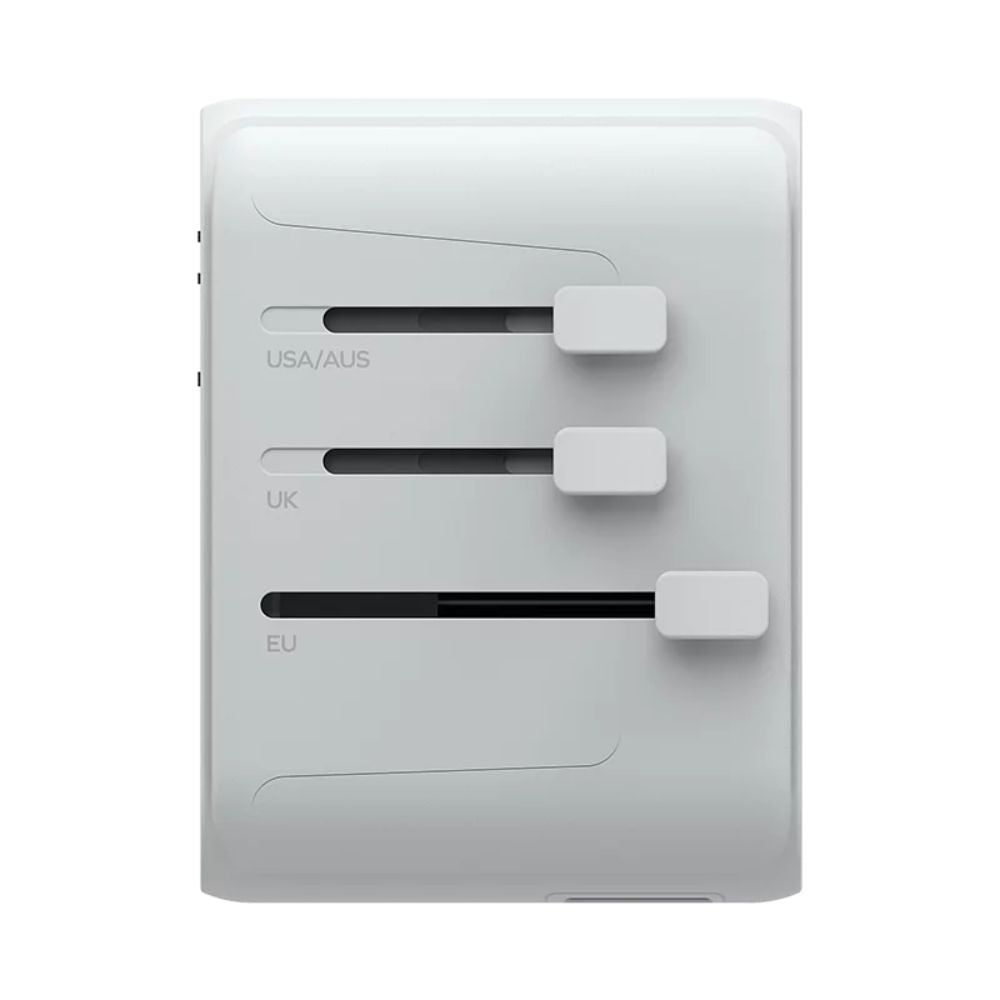 MOMAX International Plug Adapter PD 35W Travel Power Adapter Universal Charger with 3 USB-C + 2 USB-A Ports - شاحن جداري من موماكس بقدرة 35واط و 3 منافذ يو اس بي سي و 2 منافذ يو اس بي أ