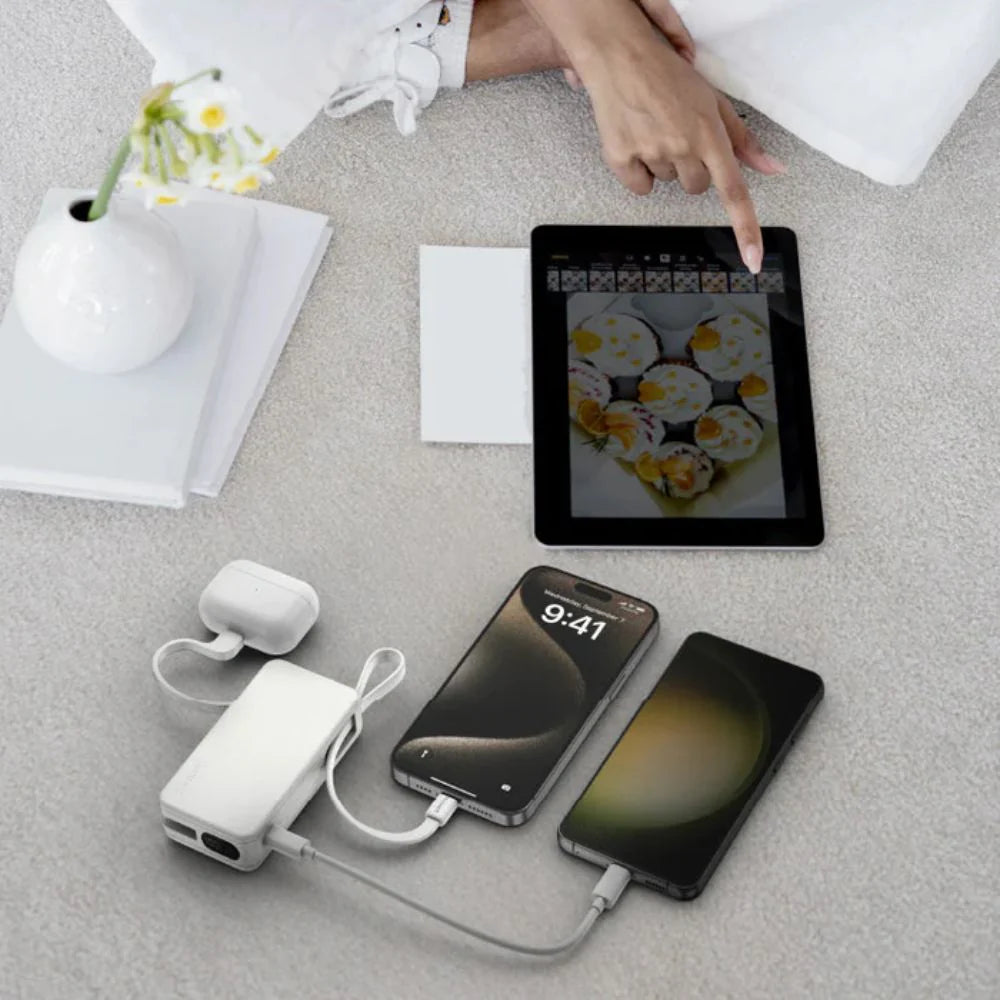 Momax Power Vital+ 10000mAh Battery Pack with Built-in USB-C and Lightning Cables - باور بانك موماكس بور فايتل بلس بسعة 10000 مللي امبير مع كيبل USB-C و لايتتنغ مدمجين يدعمون الشحن السريع