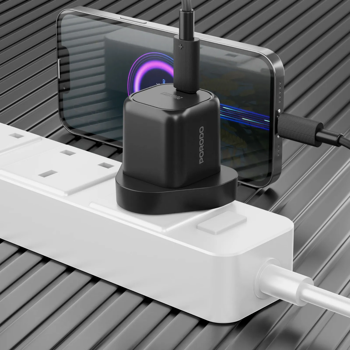 شاحن بورودو السريع 20 واط بمنفذ يو اس بي سي مع كيبل تايب سي الى لايتننغ - اسود | Porodo PD 20W UK Fast Charger with USB-C to Lightning Cable – Black