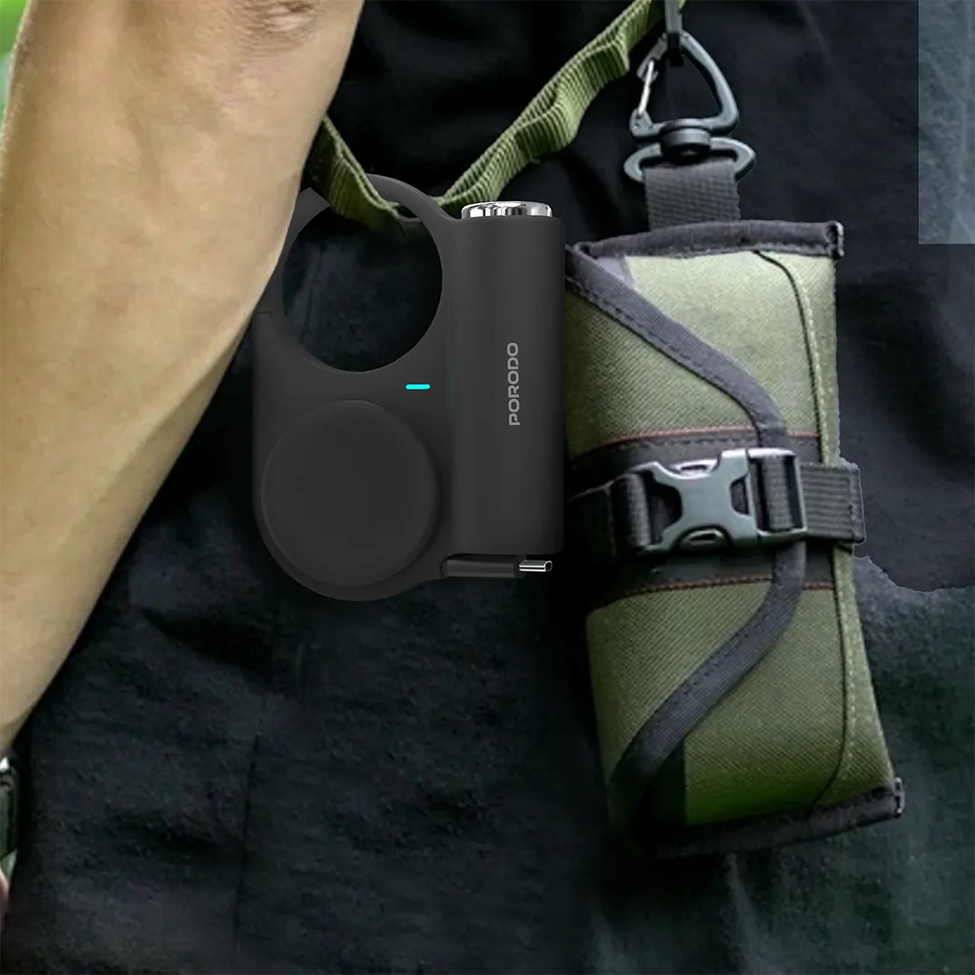 باور بانك بورودو بسعة 5000 مللي امبير مع كيبل تايب سي مدمج قابل للسحب بطول 70 سم - اسود | Porodo 5000mAh Outdoor Power Bank 70cm Retractable Type-C - Black.