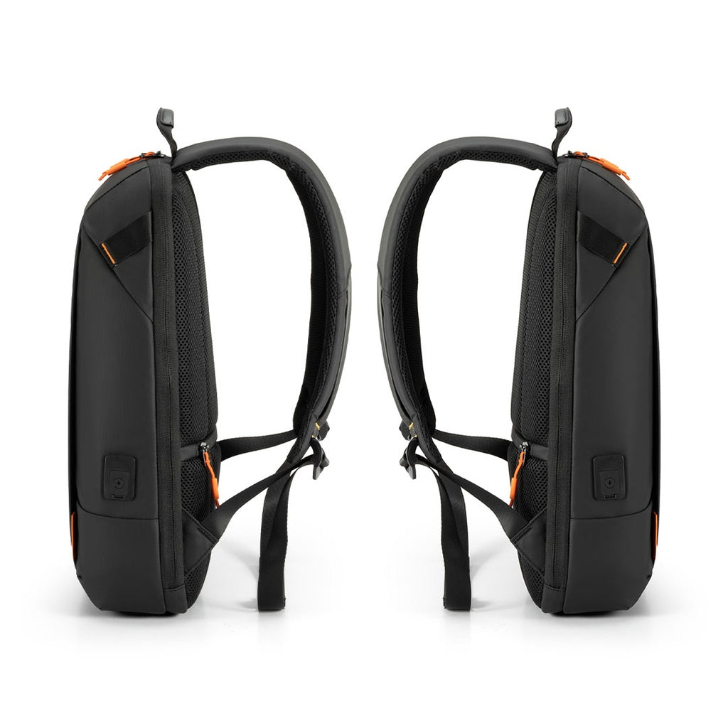 حقيبة ظهر للابتوب حتى 15 انش, مقاومة للماء مع منفذ يو اس بي سي من بورودو جيمنج - اسود | Porodo Gaming Water-Resistant PU Laptop Backpack With USB-C Port - Black