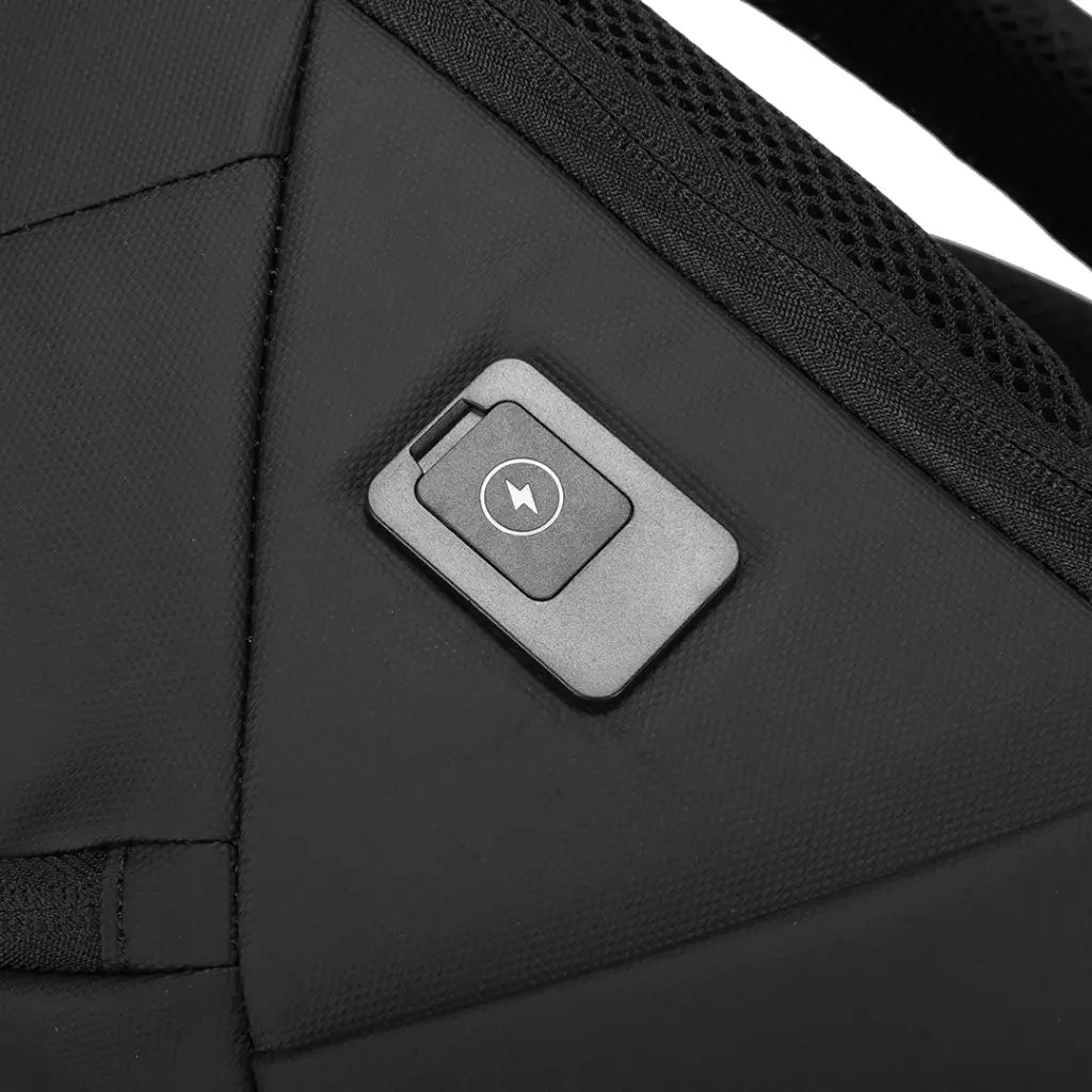 حقيبة ظهر مقاومة للماء مع منفذ يو اس بي سي من بورودو لايف ستايل - اسود | Porodo Lifestyle Water-Resistant PU Backpack with USB-C Port – Black