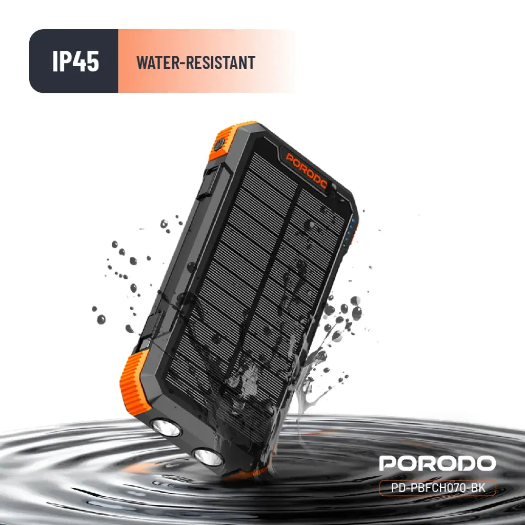 باور بانك بورودو بسعة 20000 مللي امبير, شحن طاقة شمسية مع 3 الواح قابل للفصل وكشاف ضوئي - اسود | Porodo 20000mAh Solar Power Bank with 3 Detachable Panels & Torch Light - Black.