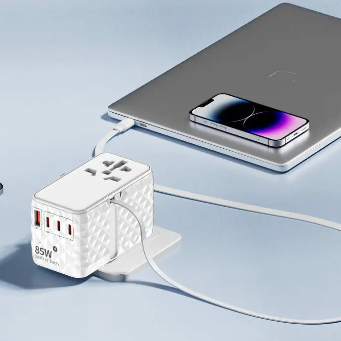 شاحن باورولوجي العالمي GaN, شحن سريع بقدرة 85 واط مع كيبل تايب سي مدمج قابل للسحب | Powerology GaN 85W Super Charger with Retractable Type-C Cable.