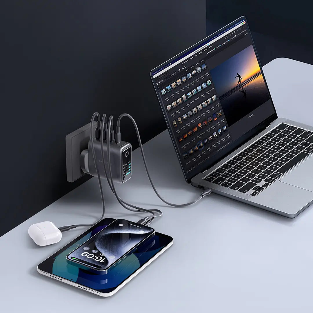 شاحن باورولوجي فولت فلو GaN بقدرة شحن 140 واط مع شاشة TFT - اسود | Powerology 140W VoltFlow GaN 4-Port Charger with TFT Display – Black