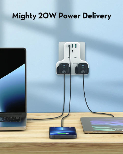 شاحن PD بايونير من راف باور 20 واط 3 منافذ اصدار اصدار بـ 3 مقابس AC -RavPower PD Pioneer 20W 3 port charger White Version with 3 AC plug USB