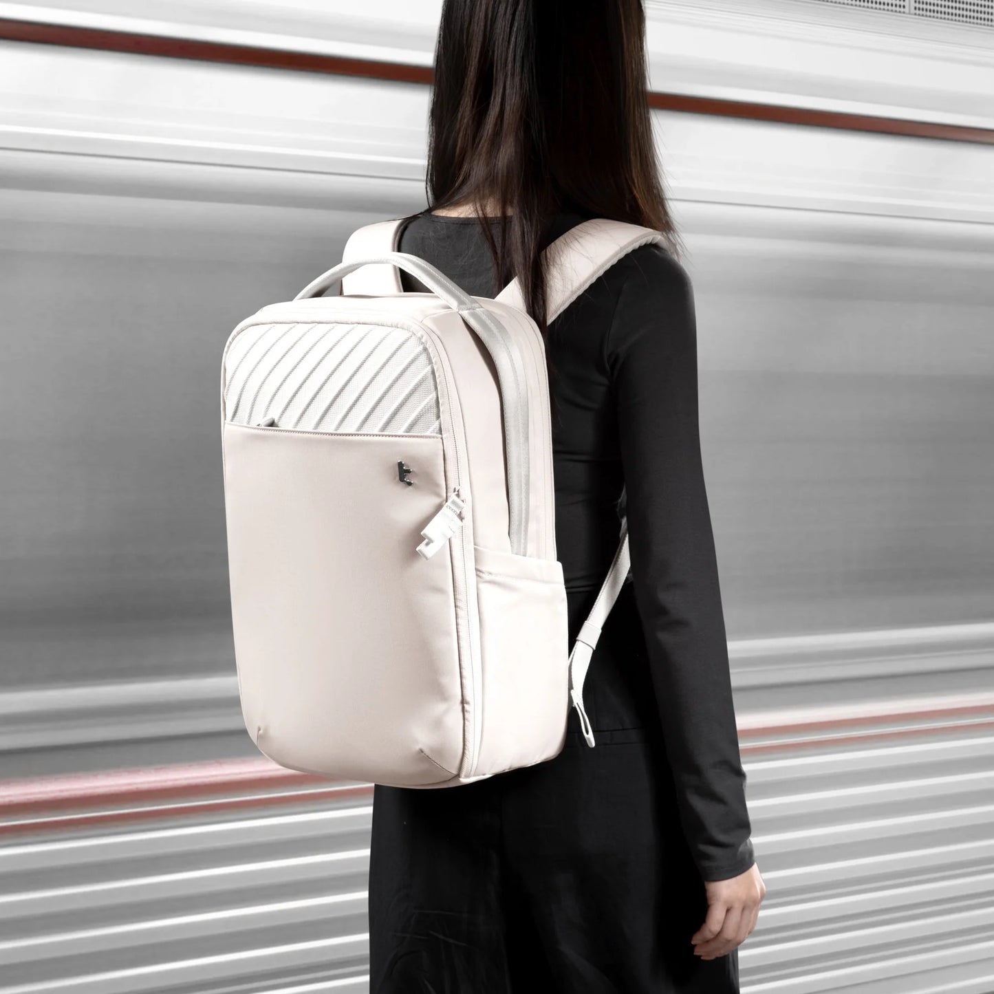 حقيبة ظهر لابتوب توم توك فوياج T50 مقاس 15.6 إنش بسعة 20 لتر | tomtoc Voyage-T50 Laptop Backpack 15.6 Inch/20L White
