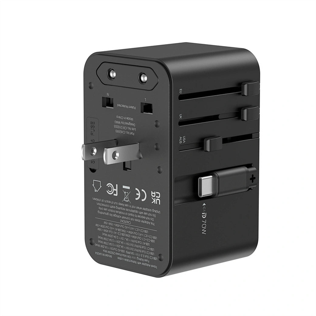 محول السفر العالمي من ويوو بقدرة شحن 70 واط مع كيبل تايب سي مدمج - اسود | WiWU Travel Universal Adapter UA004 70W GaN Charger With Built in Type-C Cable – Black