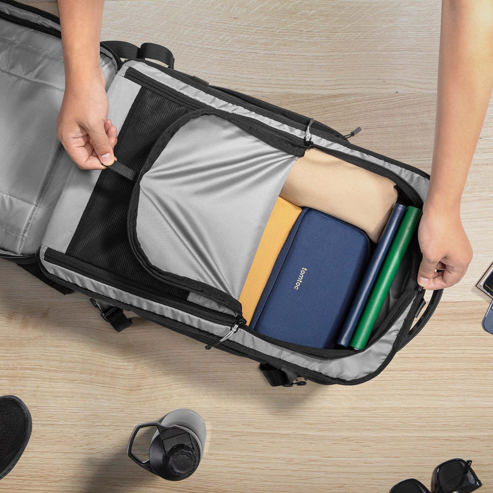 حقيبة ظهر توم توك نافيغيتور T67 للابتوب بحجم 17 انش, وبسعة 38 لتر - اسود | tomtoc Navigator-T67 Travel Laptop Backpack 17 Inch / 38L Black