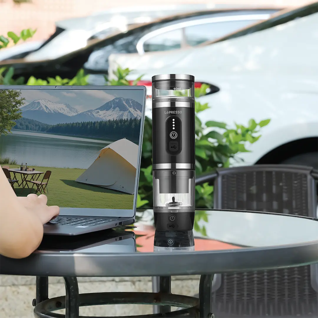 Makîneya Qehweyê ya Portable ya LePresso Portebrew 4-di-1 de bi Kefkera Şîr