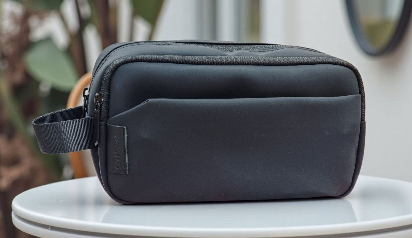 حقيبة يد جرين لايون للسفر | Green Lion Urban Travel Pouch