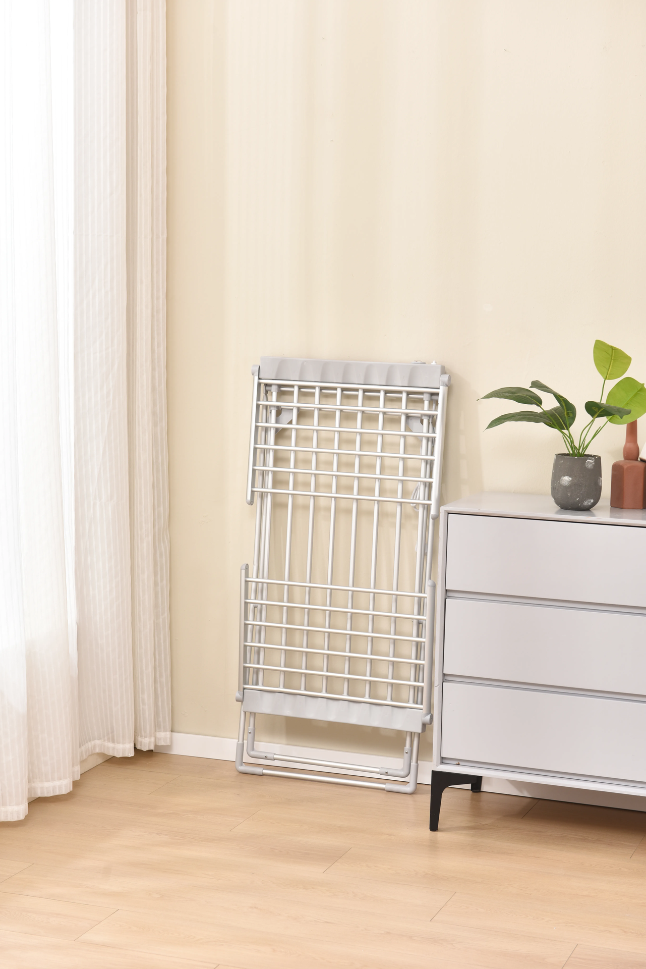 مجفف الملابس الكهربائي الداخلي من بورودو لايف ستايل - فضي | Porodo Lifestyle Electric Heated Indoor Clothes Dryer - Silver