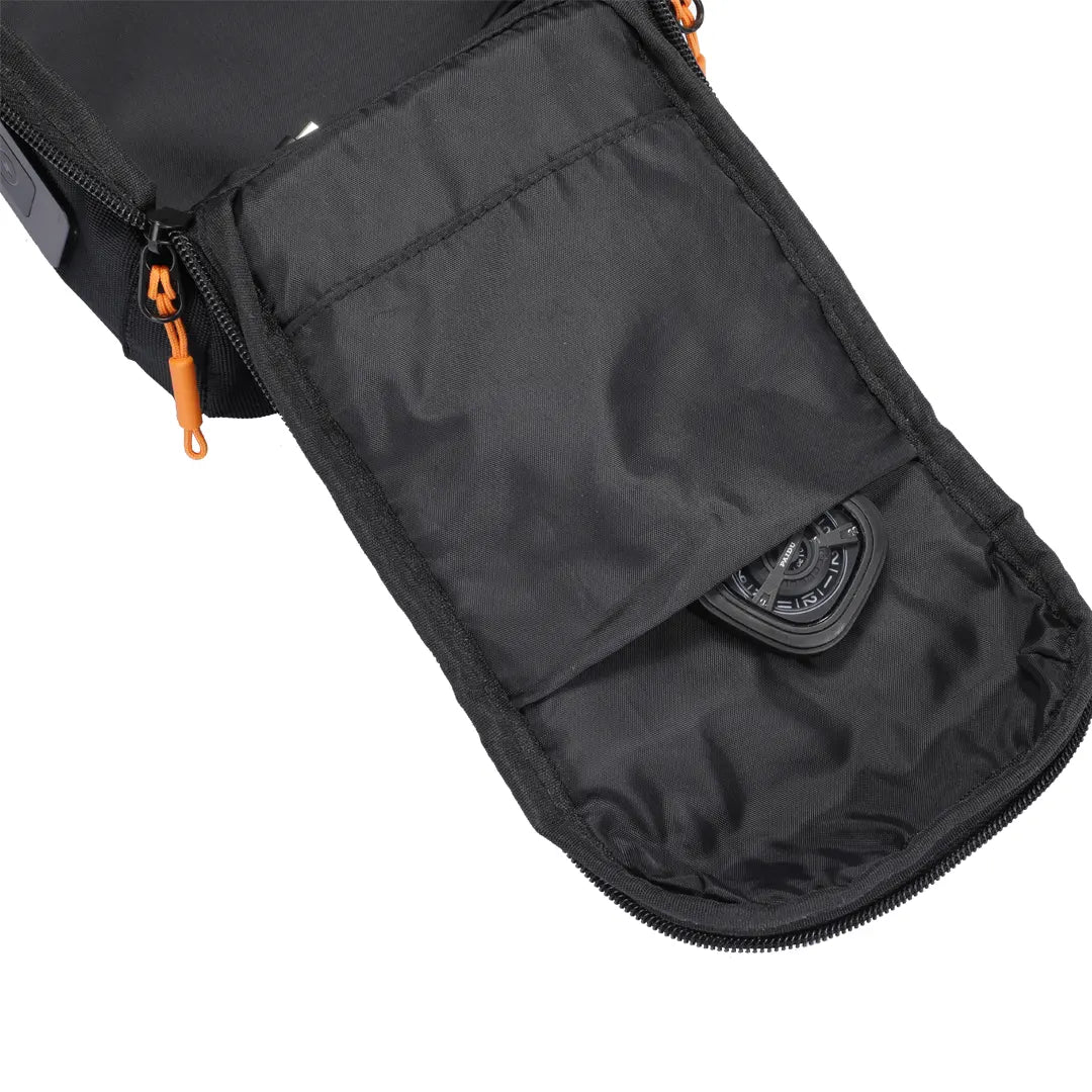 حقيبة كتف جيمنج من بورودو, مقاومة للماء مع منفذ شحن يو اس بي سي بقدرة 40 واط - اسود | Porodo Gaming Water-Resistant PU Side Bag with USB-C PD 40W Port – Black.