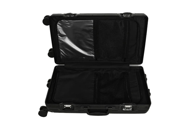 حقيبة سفر ليفيلو أورو 24" خفيفة الوزن مصنوعة من ABS - اسود | Levelo ORO 24" ABS Suitcase And Light Weight Travel Luggage - Black