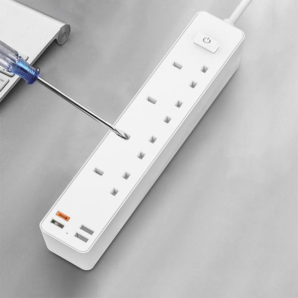 WiWU U01 Power Strip Socket With 4 AC 3 USB 20W PD - وصلة كهربائية بمنفذ يو اس بي سي و3 منافذ يو اس بي  بقدرة 20 واط من ويوو